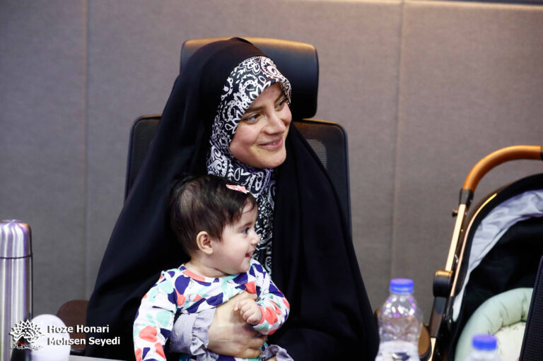 گزارش تصویری| دومین هم نشینی «رویارو» با موضوع قصه گویی و قصه پردازی ویژه مادران